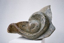 Mnévis4, Stéatite, H. 25 cm, L. 36 cm, P. 28,5 cm. (2008)